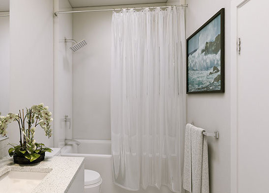 300 Drysdale Boulevard, Kelowna, BC V1V 1P5, Canada Bathroom!