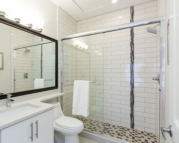 1935 Manning Avenue, Port Coquitlam, BC V3B 1L3, Canada Bathroom!