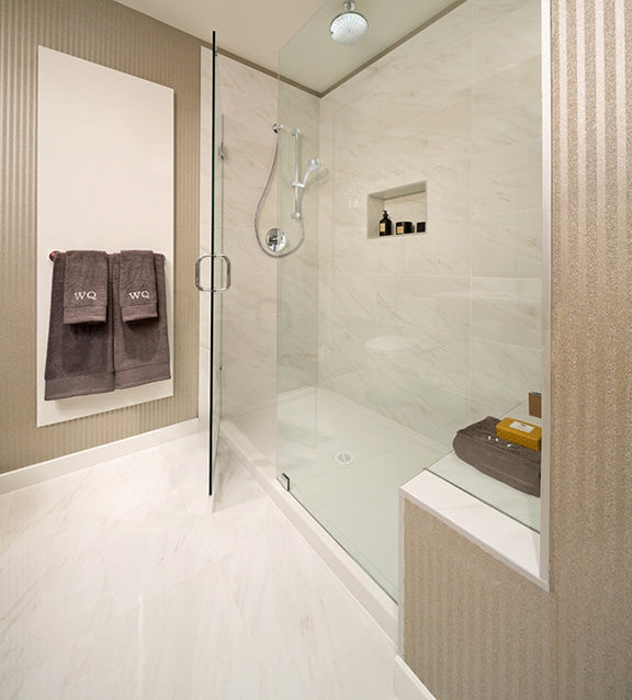 277 West 1st Street, North Vancouver, BC V7M 3G8, Canada Bathroom!