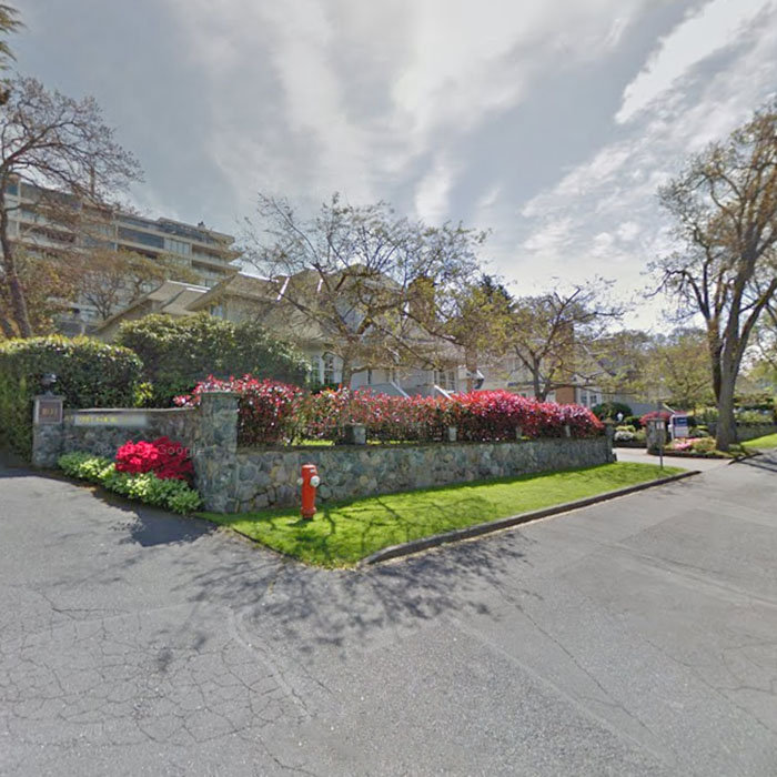 1027 Belmont Ave, Victoria, BC V8S 3T4, Canada Street View!