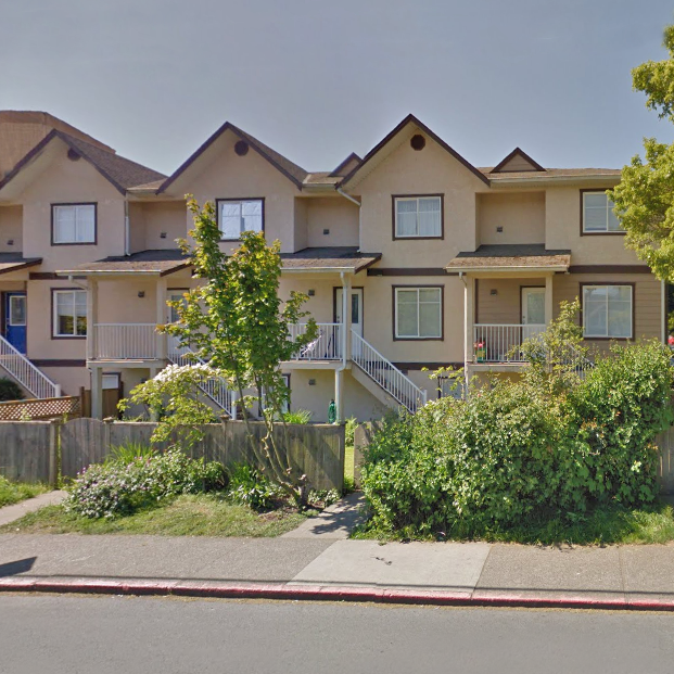 Balfour Gardens - 3199 Balfour Ave.!