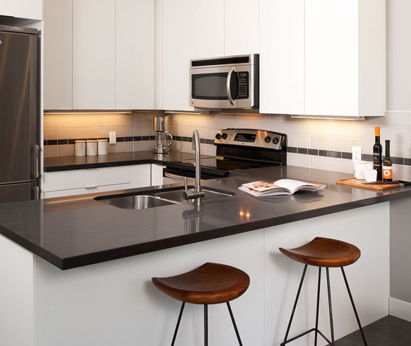 9025 Highland Court, Burnaby, BC V5A 0A, Canada Kitchen!