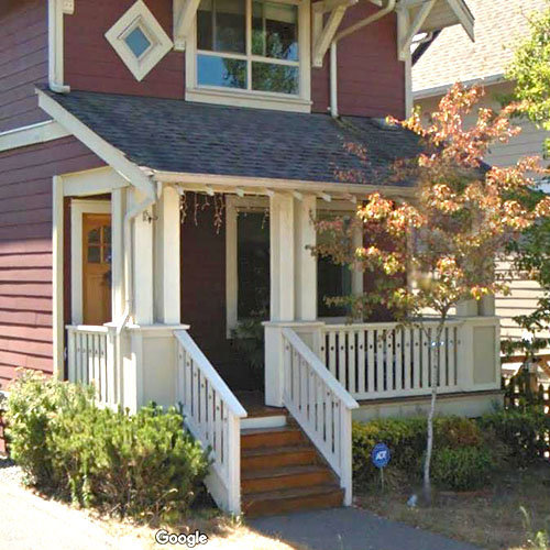 270 Holly Avenue, New Westminster, BC!
