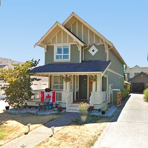 210 Holly Avenue, New Westminster, BC!