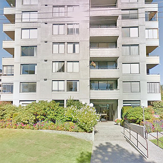 Clyde Gardens - 1341 Clyde Ave, West Vancouver, BC!