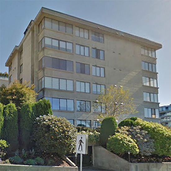 Tiffany Court - 460 14 St, West Vancouver, BC!