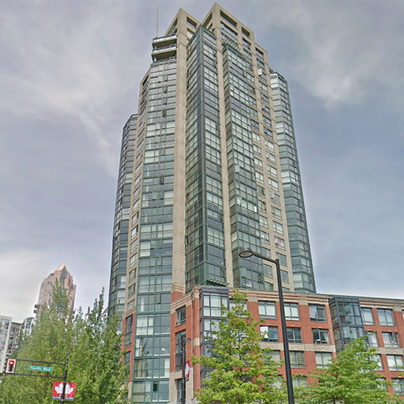 Parkview Towers - 289 Drake St.!