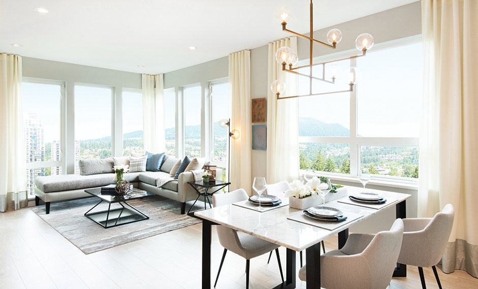 Living & Dining Area!
