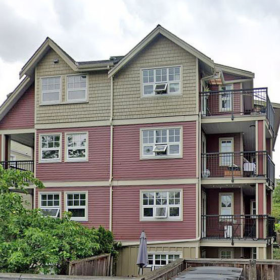 Laurel Oak - 930 West 16th Ave - Typical part of the complex!
