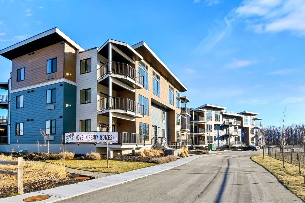 Gellatly Parc - 4215 Gellatly Road!