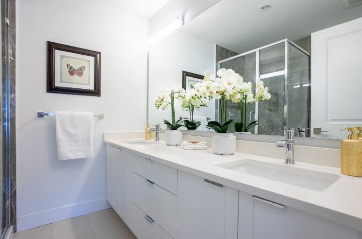 Chalet Townhomes - 11528 84A Avenue, Delta - Display Bathroom!