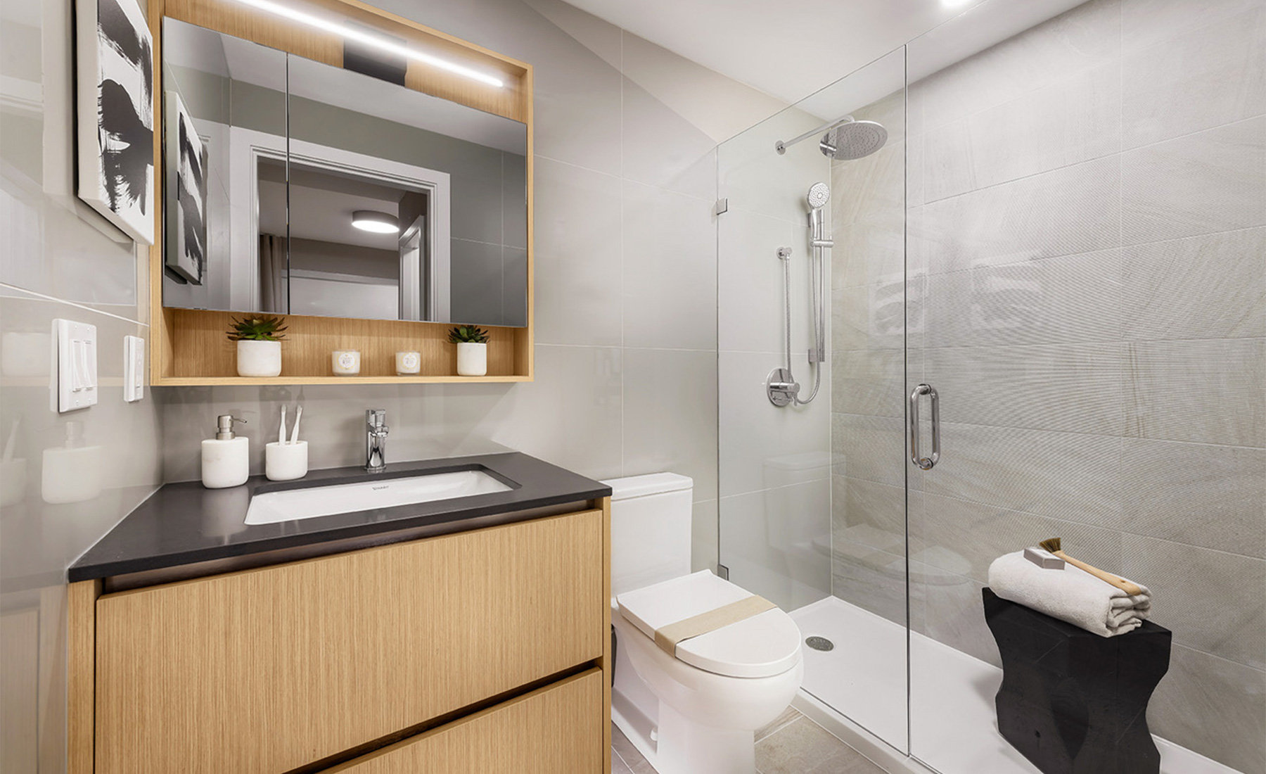 5593 Number 3 Rd - Luxe - Richmond - Display Photo!