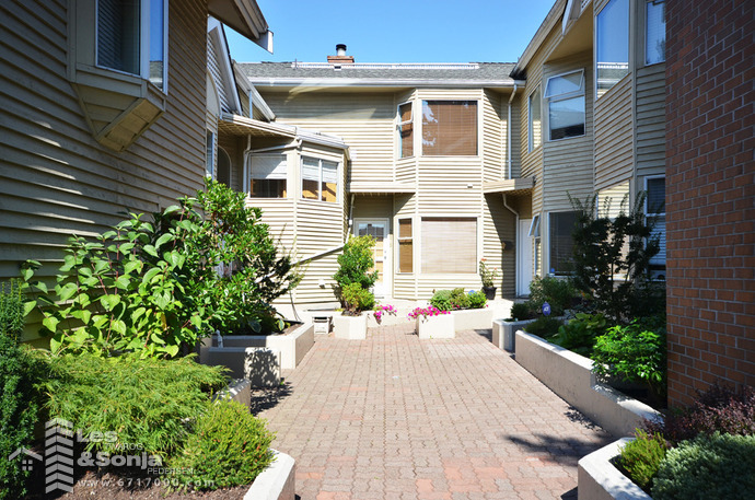 2681 W 10TH AV, Vancouver - photo by Pixilink Solutions