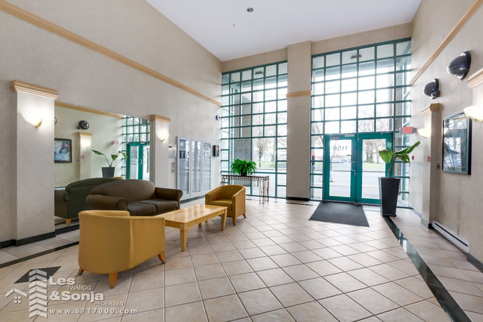 # 604 1159 MAIN Street, Vancouver - photo by Pixilink Solutions