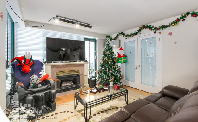 # 604 1159 MAIN Street, Vancouver - photo by Pixilink Solutions