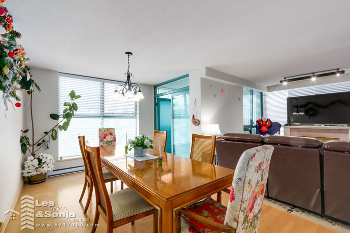 # 604 1159 MAIN Street, Vancouver - photo by Pixilink Solutions