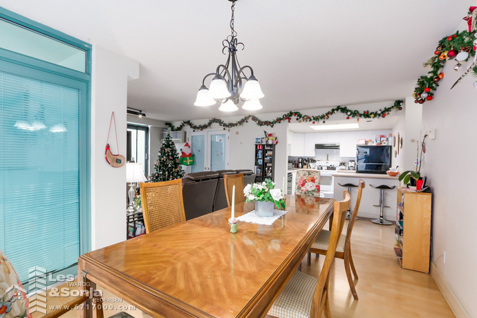 # 604 1159 MAIN Street, Vancouver - photo by Pixilink Solutions