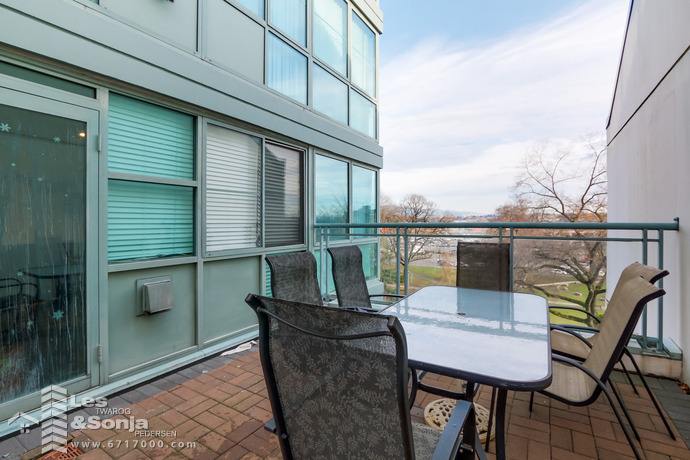 # 604 1159 MAIN Street, Vancouver - photo by Pixilink Solutions
