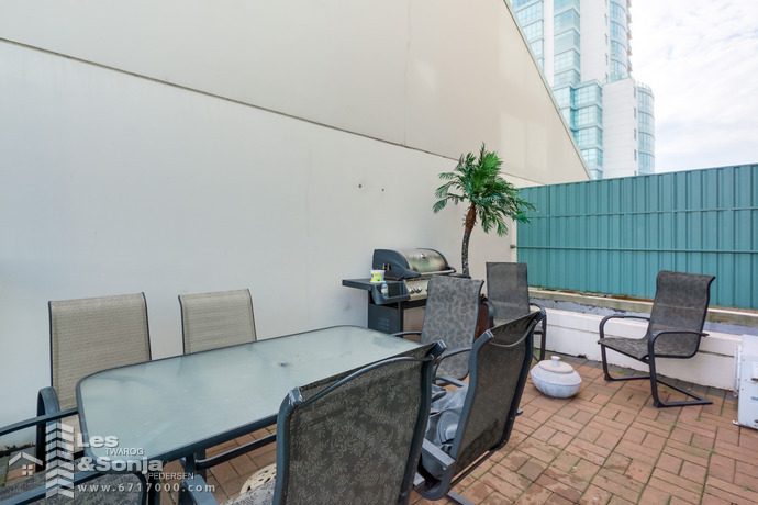 # 604 1159 MAIN Street, Vancouver - photo by Pixilink Solutions