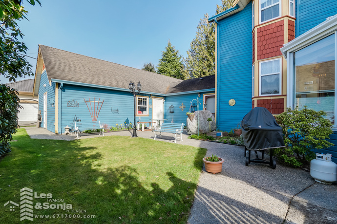  10391 DENNIS Crescent , Richmond - photo by Pixilink Solutions