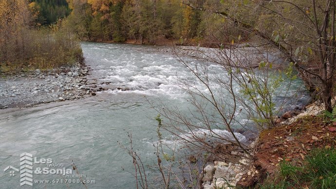 cheakamus river.jpg