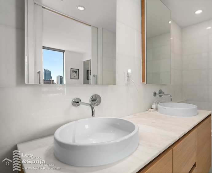 1101 1171 jervis st vancouver 24.jpg